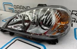 Фары для Mercedes-Benz M class 2003 года на фотографиях