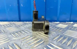 Датчик углового ускорения ESP для Mercedes-Benz C class 2010 года на фотографиях