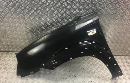 Крылья для Hyundai Tucson 2005 года на фотографиях