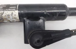 Амортизатор передний правый для BMW 5er 2016 года на фотографиях