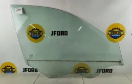 Уплотнитель передней правой двери для Volvo XC90 на фотографиях