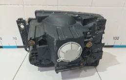 Фара правая для Land Rover Discovery 2009 года на фотографиях
