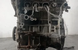 Двигатель без навесного для Toyota Camry 2017 года на фотографиях