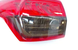 Фонарь левый для Ford Kuga 2014 года на фотографиях