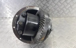 Редуктор заднего моста для Mitsubishi Pajero 2001 года на фотографиях