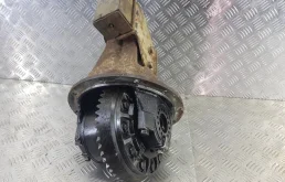 Редуктор заднего моста для Mitsubishi Pajero 2001 года на фотографиях