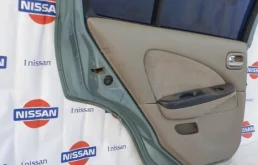 Двери для Nissan Almera 2002 года на фотографиях