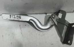 Петля капота левая для Nissan Almera 2017 года на фотографиях