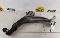 Рычаг передний правый нижний для Volvo XC90 2018 года на фотографиях