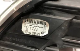 Фара ксенон левая для Skoda Octavia 2010 года на фотографиях