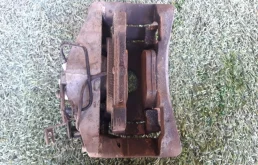 Суппорт передний правый для Audi A6 на фотографиях