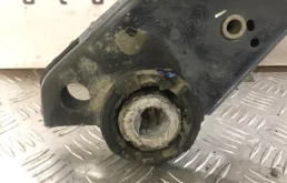 Подрамник двигателя для Volvo S80 2013 года на фотографиях