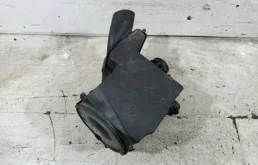 Корпус воздушного фильтра для Ford Focus 2019 года на фотографиях