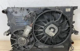 Кассета радиаторов для Volkswagen Touareg 2009 года на фотографиях