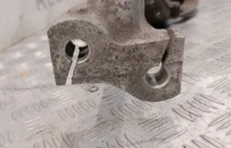 Кулак поворотный правый для Porsche Macan на фотографиях