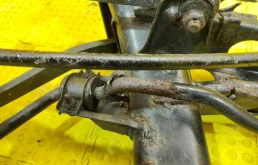 Подрамник двигателя для Mercedes-Benz S class 1998 года на фотографиях