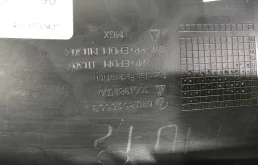 Рамка ПТФ левая для Volkswagen Polo 2010 года на фотографиях