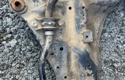 Подрамник двигателя для Nissan Murano 2014 года на фотографиях