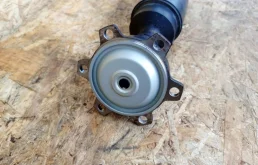 Карданный вал задний для Mitsubishi Pajero 2010 года на фотографиях