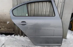 Дверь задняя правая для Skoda Octavia 2012 года на фотографиях