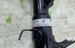 Стойка амортизационная передняя правая Subaru 20310-SJ020 для Subaru Forester SJ rest 2016-2019