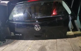 Крышка багажника для Volkswagen Polo 2007 года на фотографиях