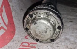 Карданный вал задний для Volkswagen Touareg 2004 года на фотографиях