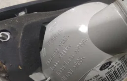 Фонарь внутренний правый для Ford Kuga 2010 года на фотографиях