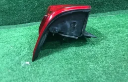 Фонарь левый для Toyota Land Cruiser 2013 года на фотографиях