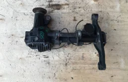 Редуктор переднего моста для Mitsubishi Pajero 2014 года на фотографиях