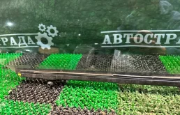 Стекло двери переднее левое для Lexus RX 2009 года на фотографиях