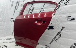 Дверь передняя левая для Toyota Avensis 2018 года на фотографиях