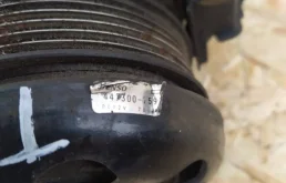 Компрессор кондиционера для Toyota Land Cruiser 2000 года на фотографиях