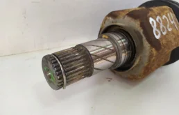 Привод передний левый для Nissan X-Trail 2005 года на фотографиях