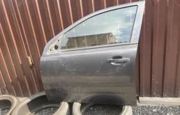 Двери для Opel Astra 2002 года на фотографиях