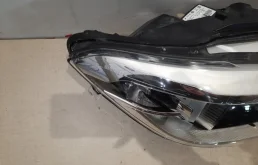 Фара правая для BMW 1er 2017 года на фотографиях