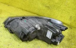 Фара правая для Volkswagen Polo 2018 года на фотографиях