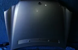 Капот для Mercedes-Benz C class 2002 года на фотографиях