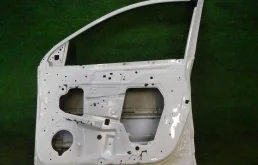 Двери для Nissan Qashqai 2014 года на фотографиях