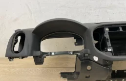 Торпедо (в сборе) для Volkswagen Tiguan 2016 года на фотографиях