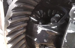 Редуктор переднего моста для Mitsubishi Pajero 2014 года на фотографиях