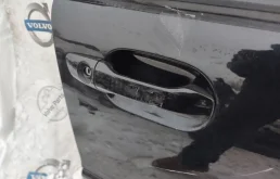 Ручка двери багажника наружная для Volvo XC90 2011 года на фотографиях