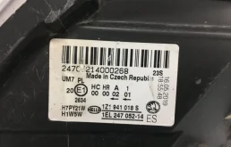 Фара ксенон левая для Skoda Octavia 2010 года на фотографиях