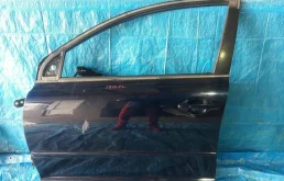 Дверь передняя левая для Toyota Avensis 2008 года на фотографиях