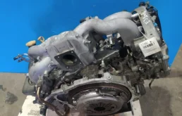 Двигатель без навесного для Subaru Legacy 2010 года на фотографиях