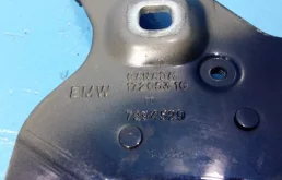 Петля капота левая для BMW X5 на фотографиях