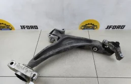 Качающийся рычаг правый для Volvo XC90 на фотографиях