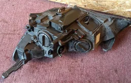 Фара правая для Opel Astra 2015 года на фотографиях