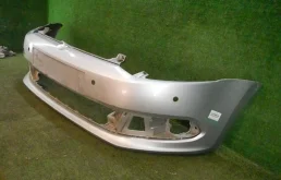 Бампер для Volkswagen Polo 2009 года на фотографиях