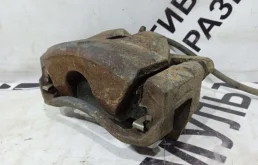 Суппорт передний левый для Lexus IS 2011 года на фотографиях